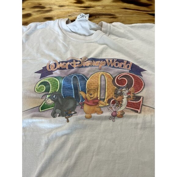 2002 Disney World T-shirt Size Medium White Short Sleeve Pooh Tigger Eeyore VTG - Picture 3 of 12